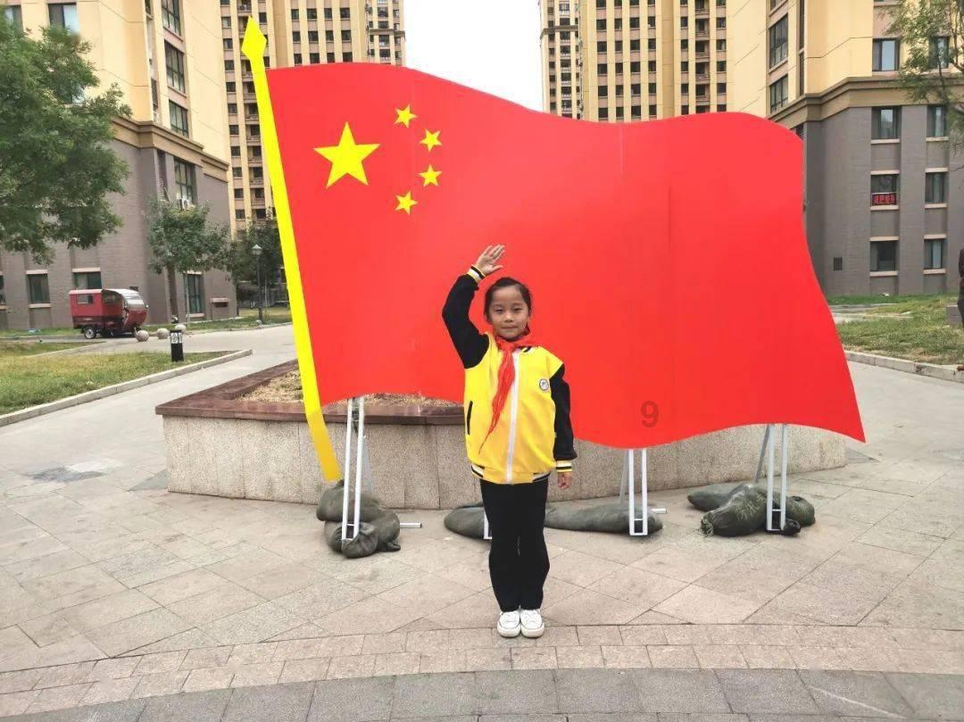拼成一个大三角形至少需要（）个一样大小的小三角形游戏画面